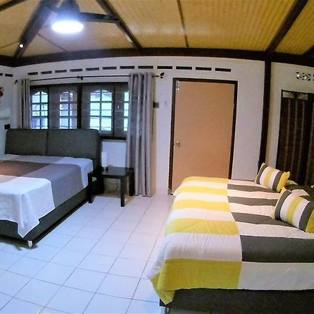 Padang Mat Sirat Sabandy House B&B المظهر الخارجي الصورة